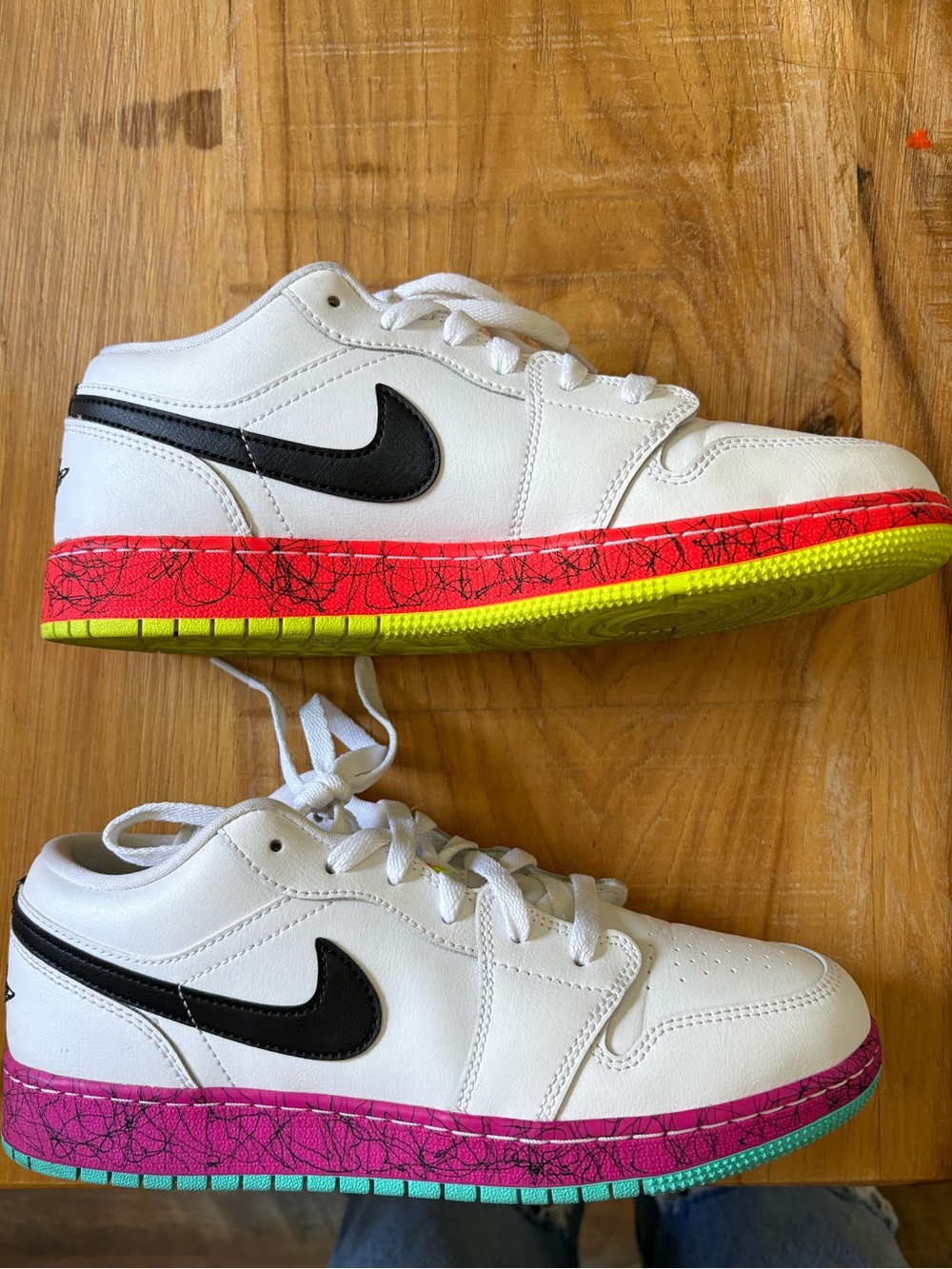 Air Jordan 1 Low Grade School Basketball Shoes  7Y